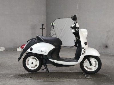 Yamaha E-VINO 2023