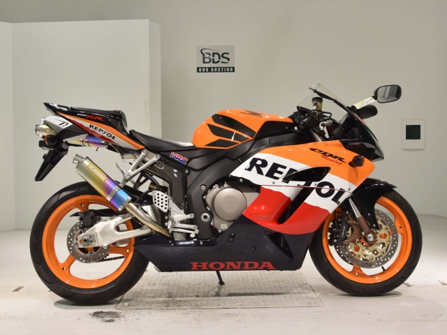 Honda CBR1000RR 2004