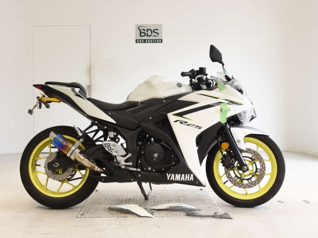 Yamaha YZF-R25A 2018