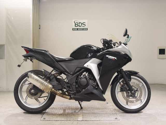 Honda CBR250R 2011