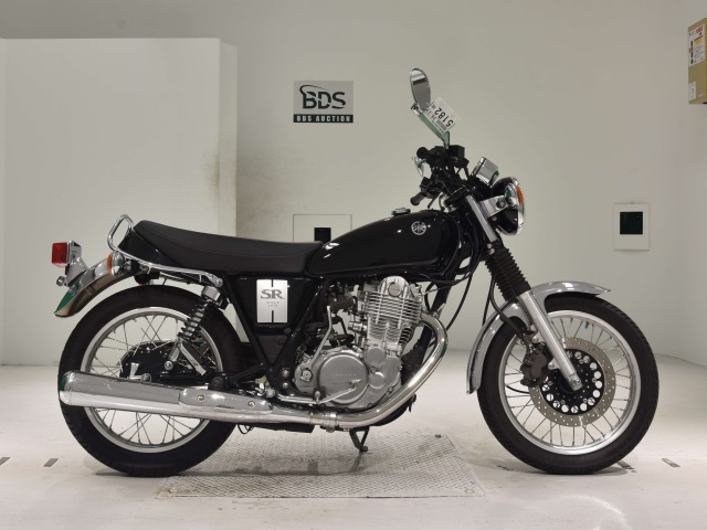 Yamaha SR400 2020