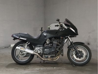 Kawasaki GPZ900R 1996