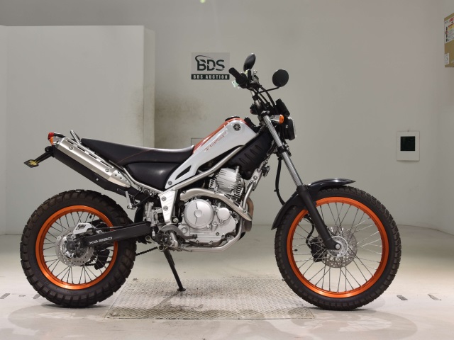 Yamaha TRICKER 2018