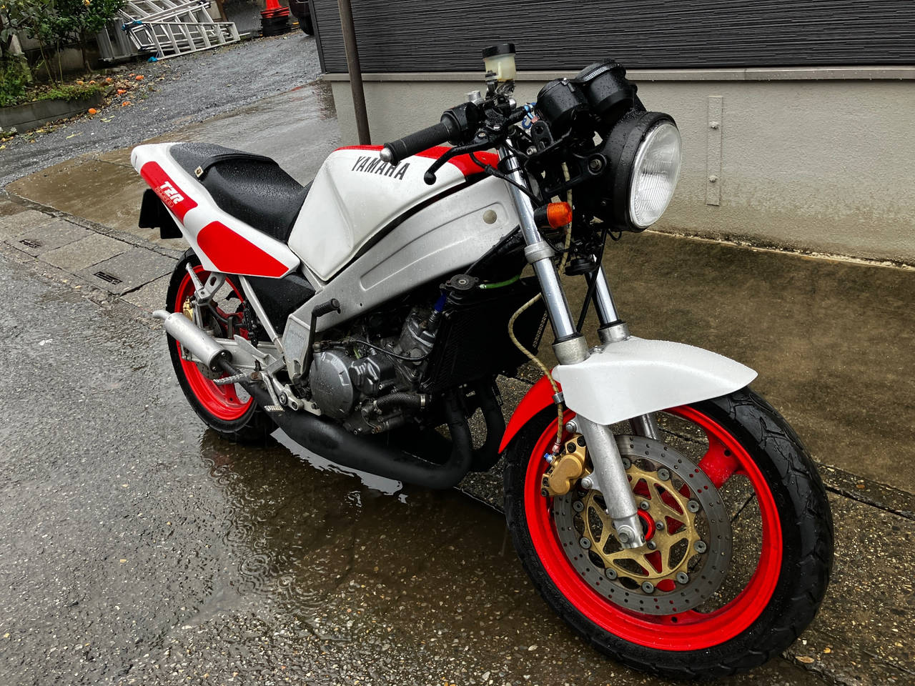 Yamaha TZR250