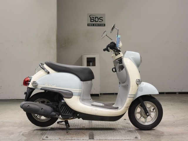 Yamaha vino -4
