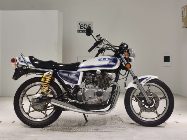 Suzuki GS425
