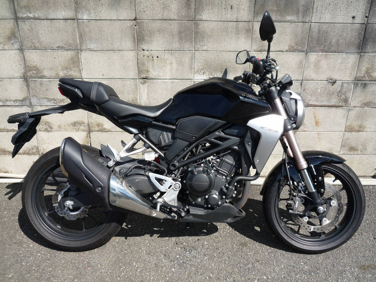 Honda CB250R 2019