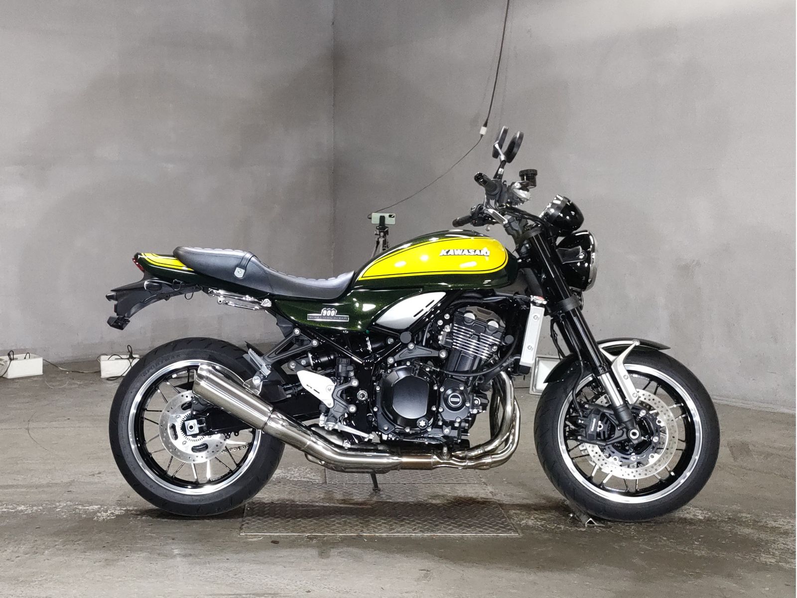 Kawasaki Z900RS 2024