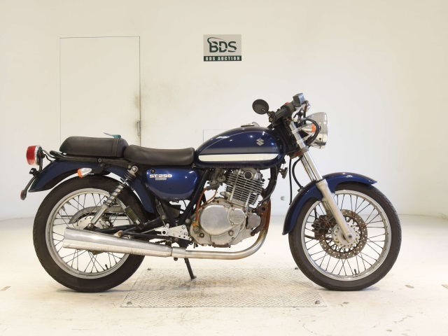 Suzuki ST250