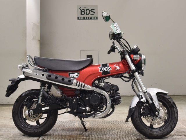Honda DAX125 2022