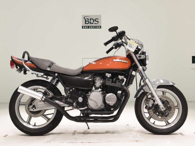 Kawasaki ZEPHYR550 2022