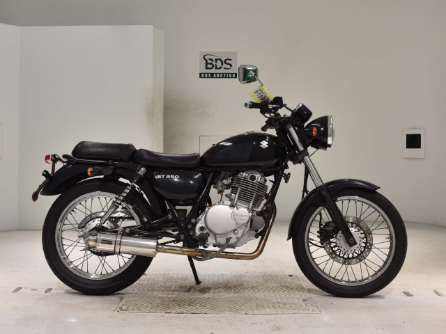 Suzuki ST250