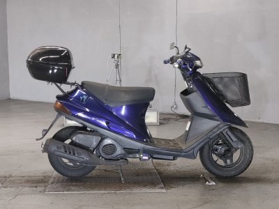 Suzuki ADDRESS V100