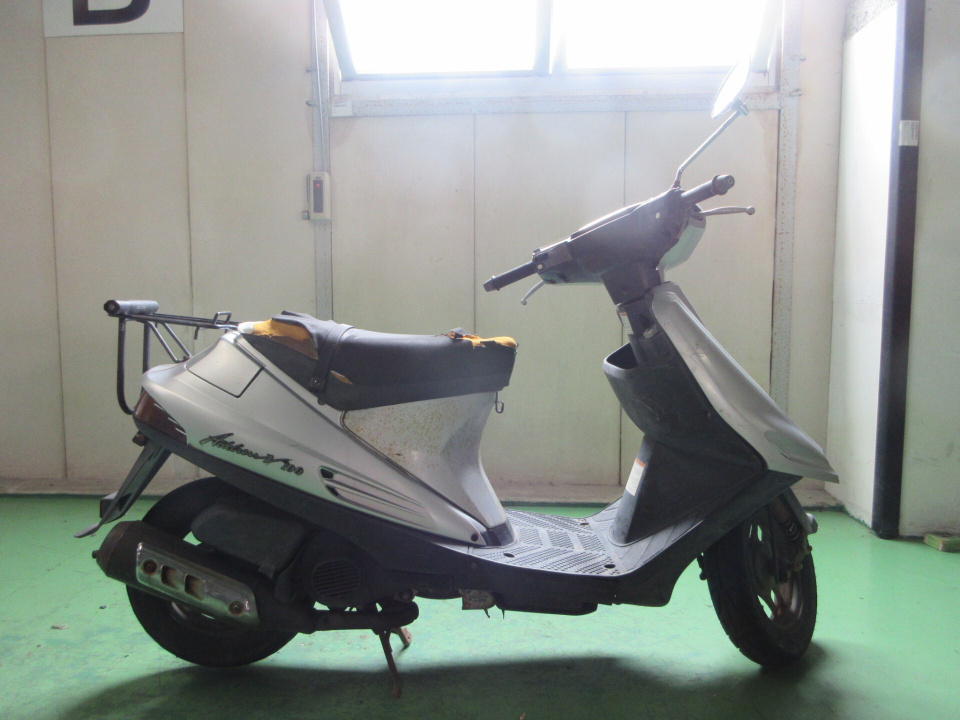 Suzuki ADDRESS V100