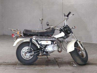 Suzuki VAN VAN90