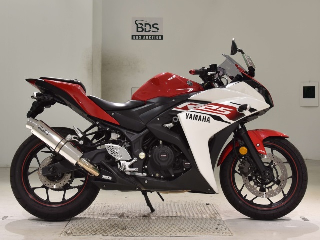 Yamaha YZF-R25A 2015