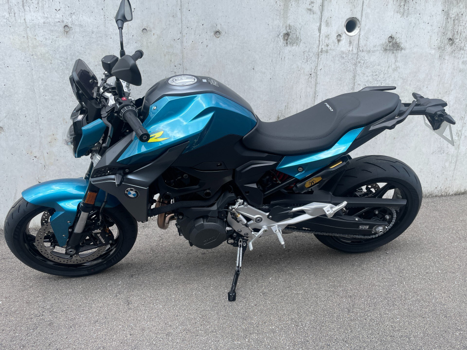 BMW F900R 2025