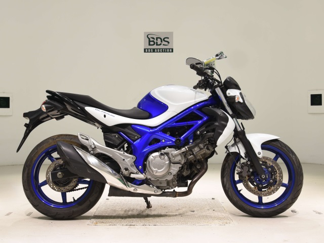 Suzuki GLADIUS SFV400 2012