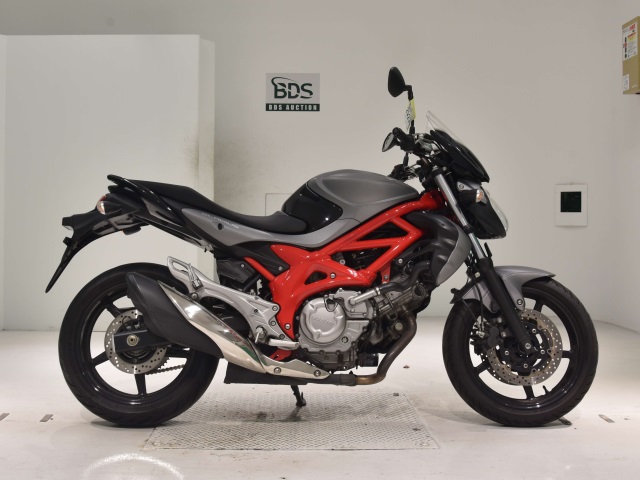 Suzuki GLADIUS SFV400 2015