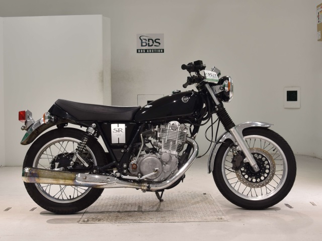 Yamaha SR400 2020