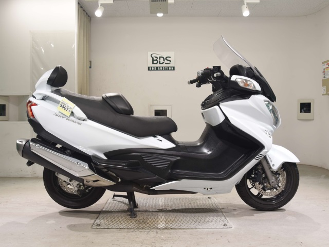 Suzuki SKYWAVE 650 2015