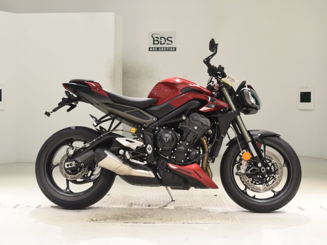 Triumph STREET TRIPLE RS 2025