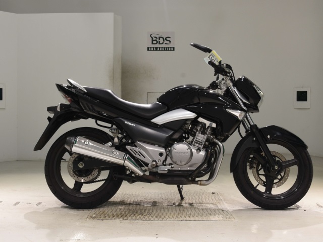 Suzuki GSR250