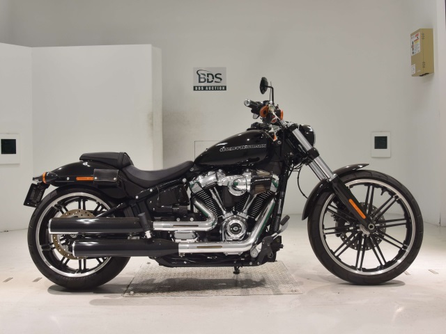 HD BREAKOUT FXBRS1870 2018