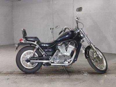Suzuki INTRUDER 400 2003