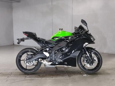 Kawasaki NINJA ZX-25R 2021