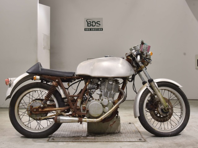 Yamaha SR400 1982