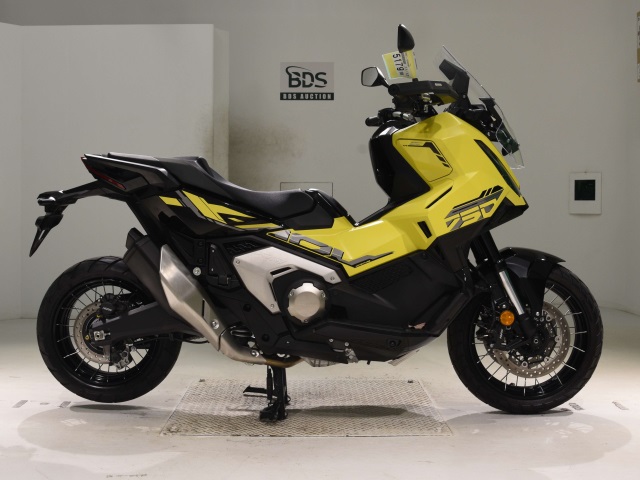 Honda X-ADV750 2025