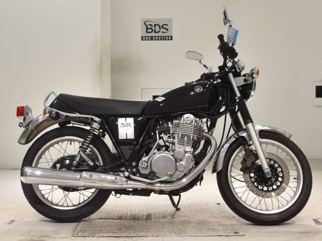 Yamaha SR400 2019