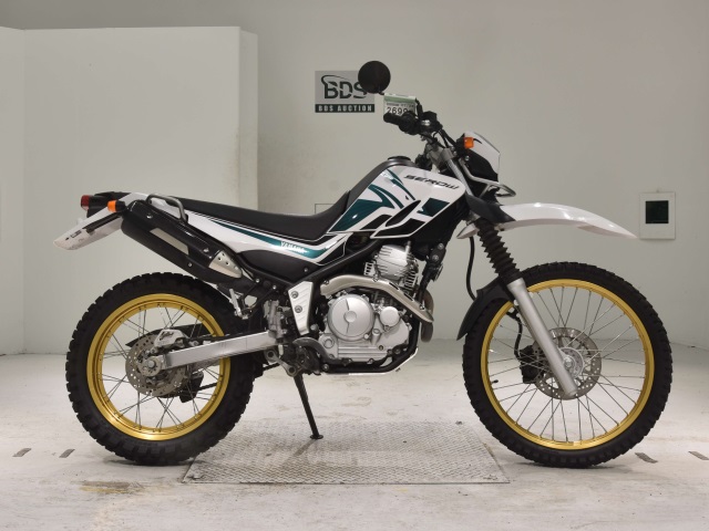 Yamaha SEROW XT250 2012