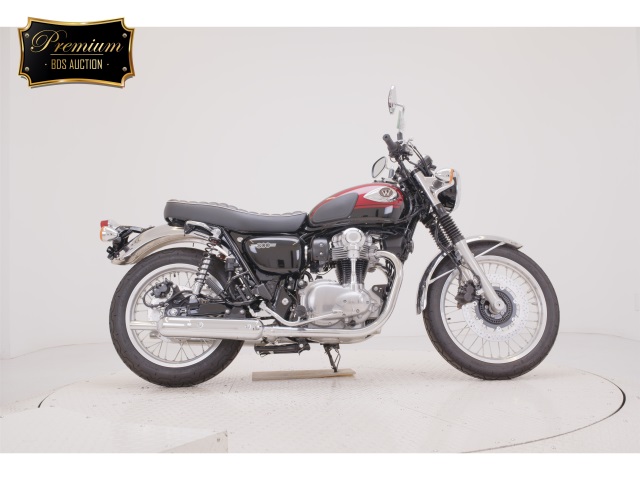 Kawasaki W800 2025