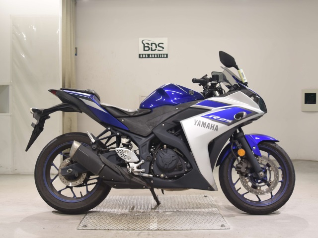 Yamaha YZF-R25 2015