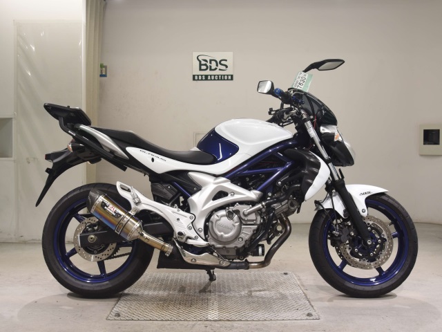 Suzuki GLADIUS SFV400 2010