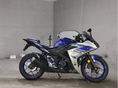 Yamaha YZF-R25 2015