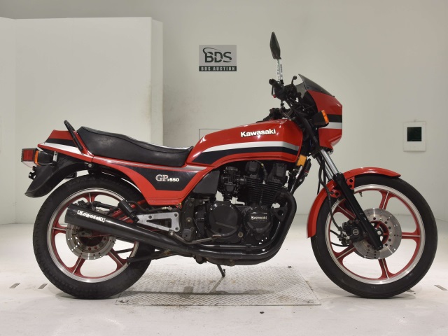 Kawasaki Z550GP 2013
