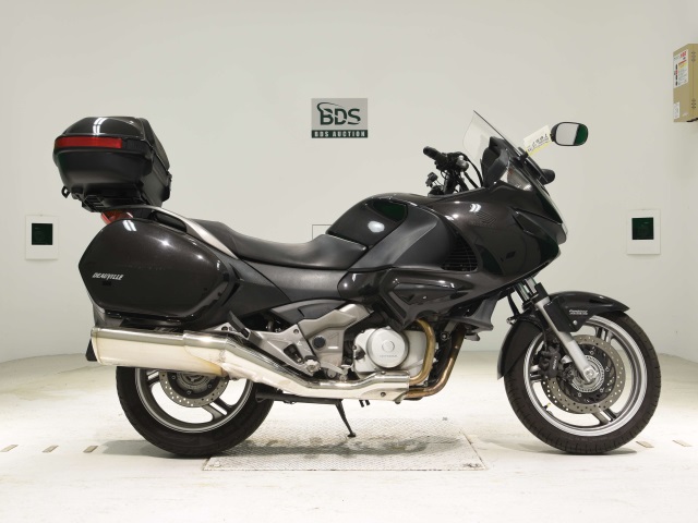 Honda NT700V DEAUVILLE 2010