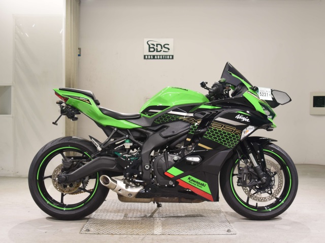 Kawasaki NINJA ZX-25R 2021