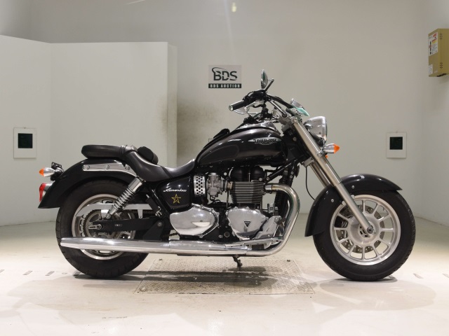 Triumph BONNEVILLE AMERICA 2015
