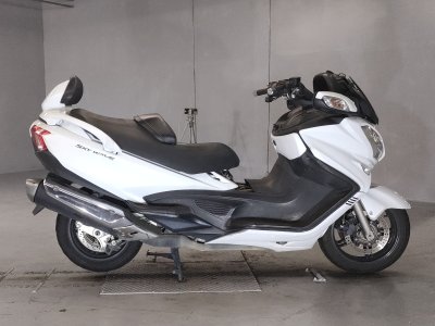 Suzuki SKYWAVE 650LX