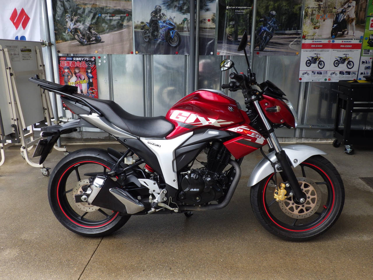 Suzuki GIXXER150