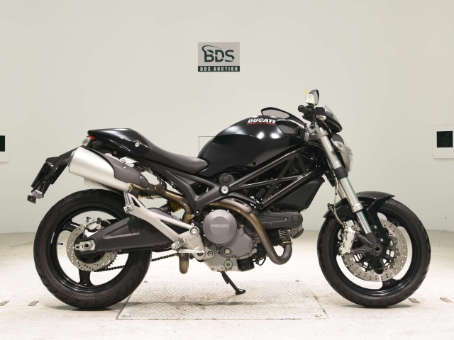 Ducati MONSTER 696 2011