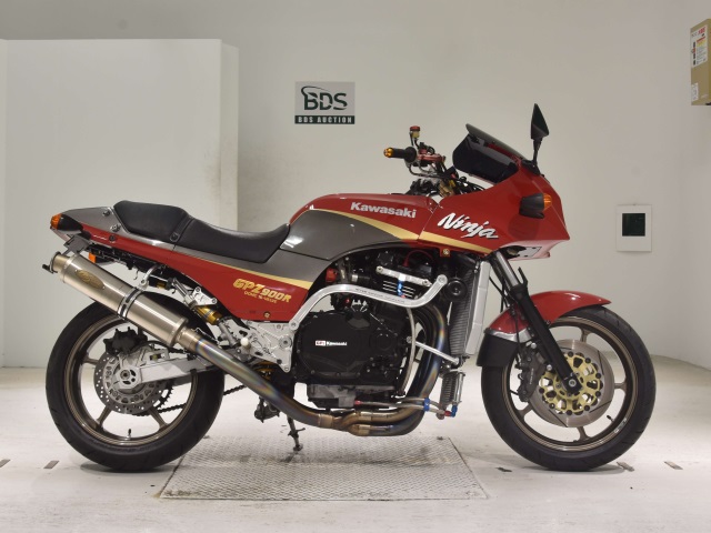 Kawasaki GPZ900R 2003
