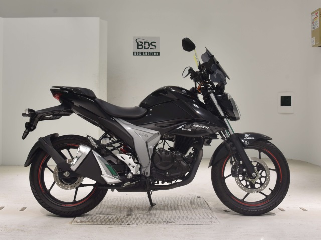 Suzuki GIXXER150