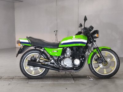 Kawasaki KZ750 2022