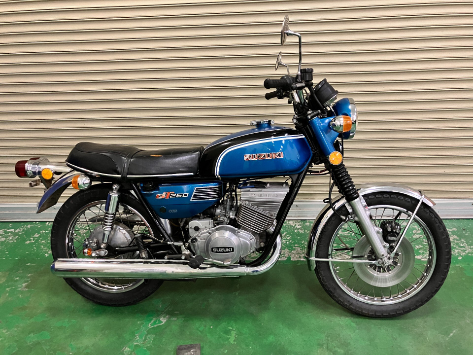 Suzuki GT250