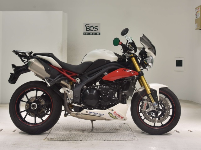 Triumph SPEED TRIPLE R 2013